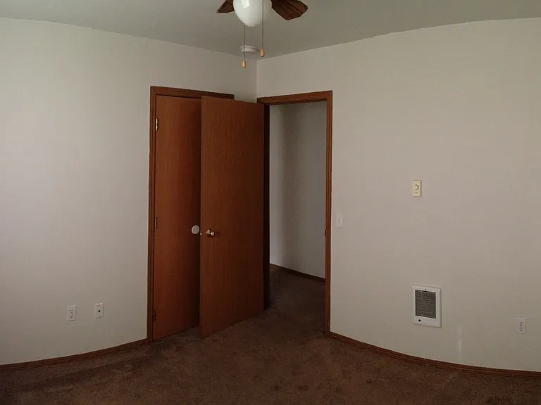 906 Juniper Ave — Photo 10