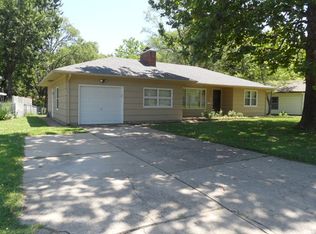 1624 SW Indian Trl, Topeka, KS 66604