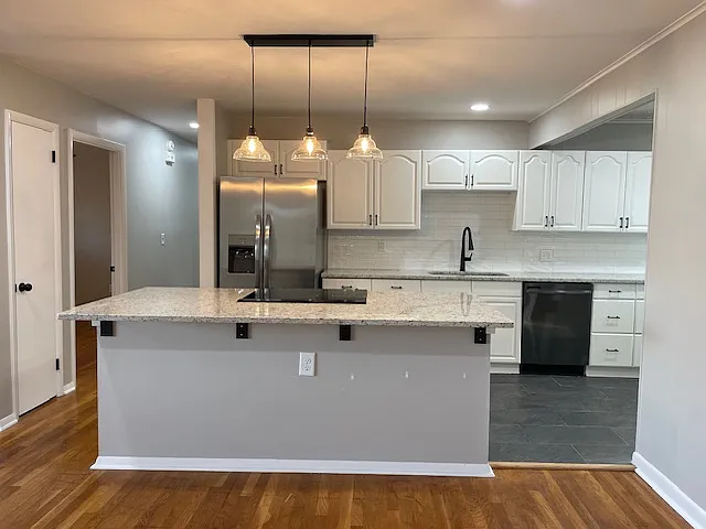 205 Meridale Dr