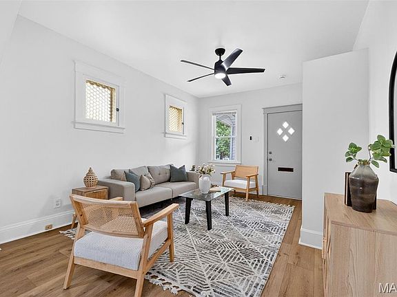3rd image of 4601 Ray Ave