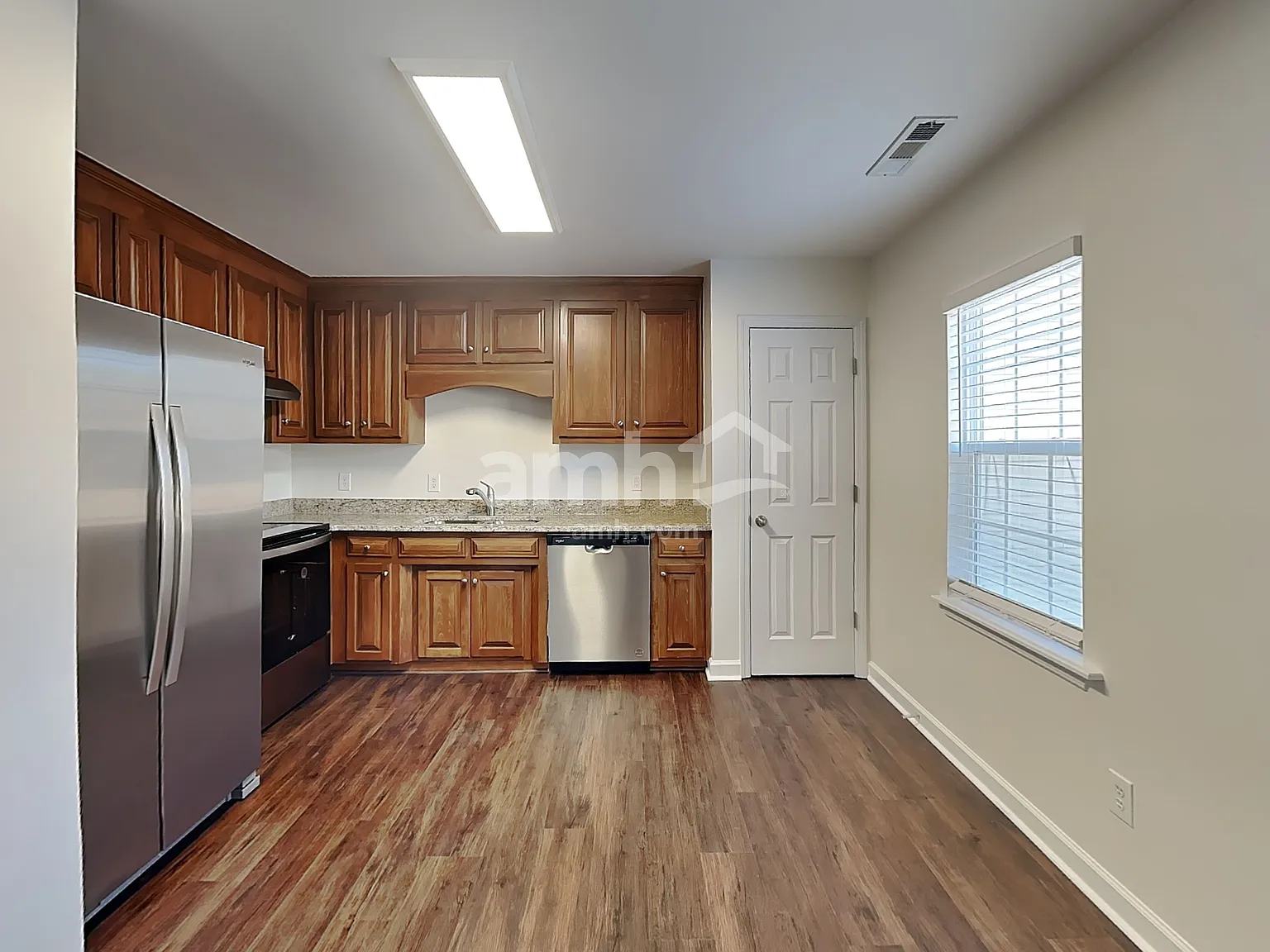 2 bed, 2.5 bath, 1200 sqft, $1,445 — Photo 3