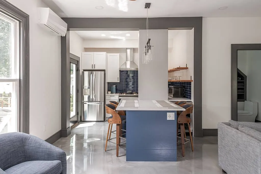 1 bed, $2,300 — Photo 3