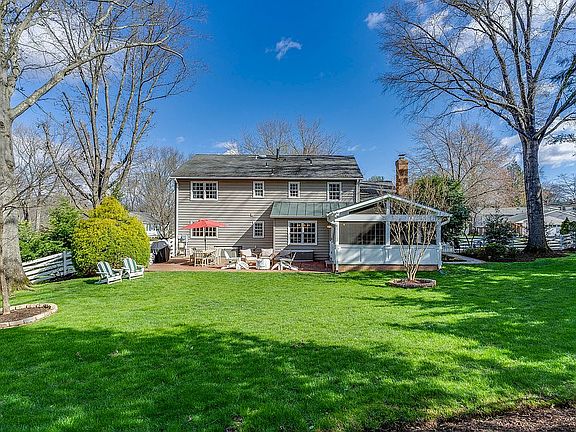 2nd image of 2552 Oak Valley Dr