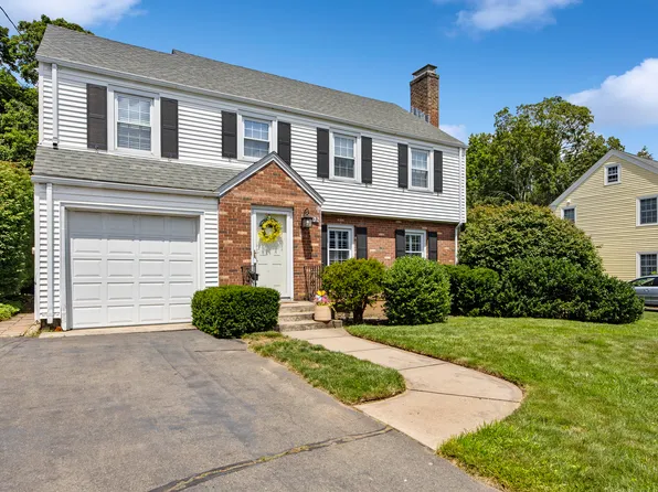 92 Ledgewood Road, West Hartford, CT 06107