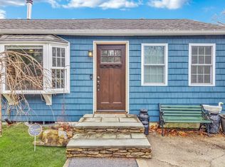 27 S Swezeytown Rd, Middle Island, NY 11953