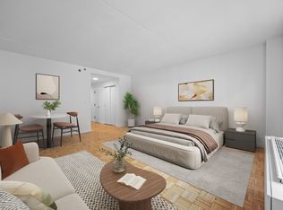 520 W 48th St #6B, New York, NY 10036