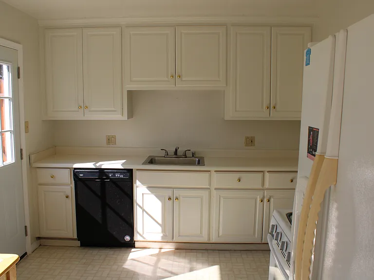 1030 Colorado Ave — Photo 9