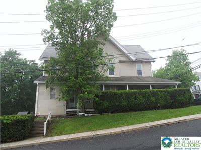 500 W Pennsylvania Ave, Pen Argyl, PA, 18072