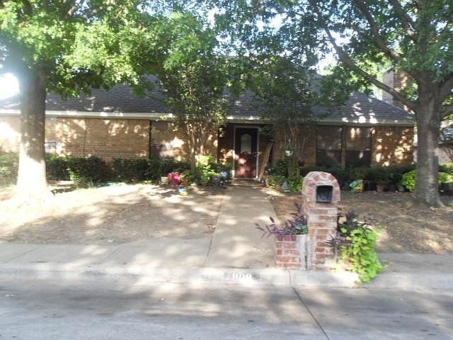 1st image of 808 Andalusia Trl
