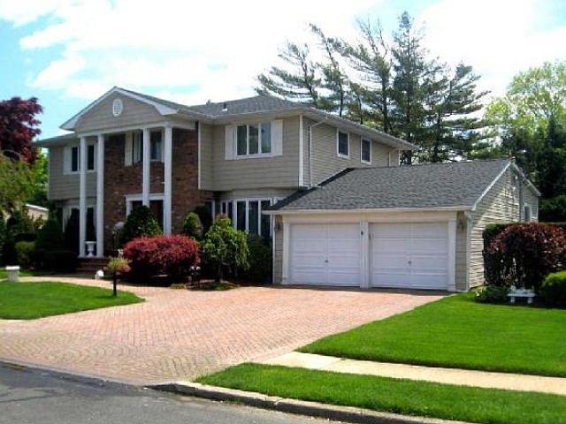 1st image of 22 Williams Dr