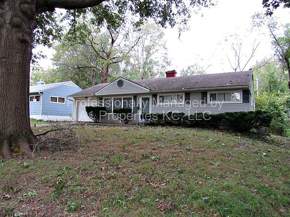 2nd image of 10806 Newton Ave