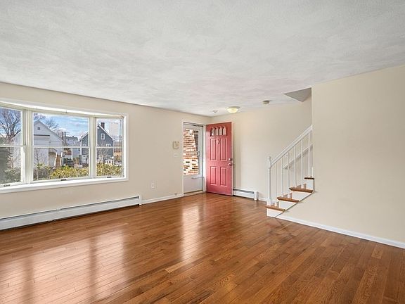4th image of 19 Eagan Pl Unit 19