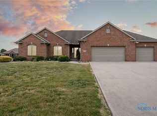 22302 Hollyhock Ln, Curtice, OH 43412