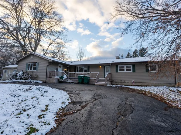 577 Pinnacle Rd, Rochester, NY 14623
