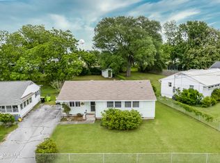 620 W Shore Dr, Swansboro, NC 28584