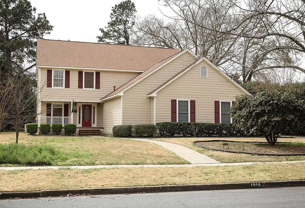 1800 Park Dr photo 1