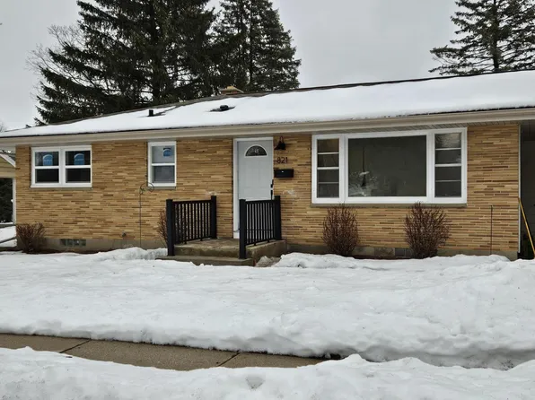 821 Beverly LANE, West Bend, WI 53090