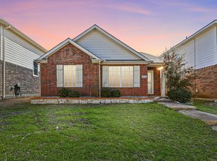 8832 Wayne St, Aubrey, TX 76227