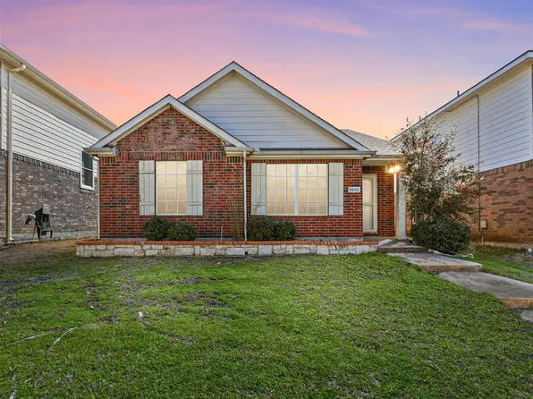 8832 Wayne St, Aubrey, TX 76227