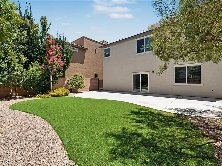 10429 Deer Heights St — Photo 21