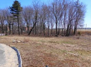 8 Nathaniel Ct, Hampton, NH 03842