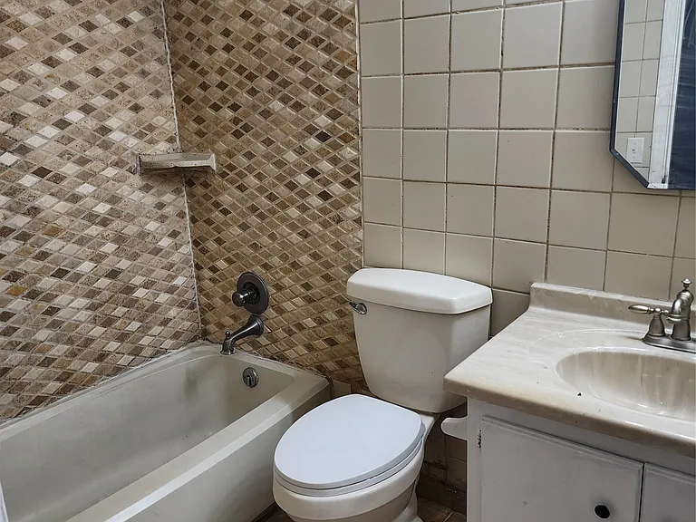 6105 Jennifer Ln — Photo 13