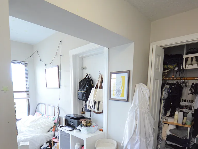 43 Park Vale Ave — Photo 6