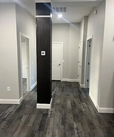 236 W Market St #7 — Photo 11
