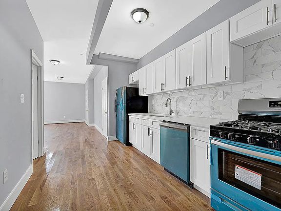 2nd image of 531 Glenmore Ave #1