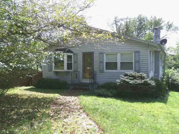 6 Meadow Ave, Washingtonville, NY 10992