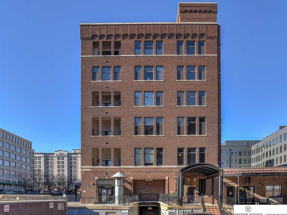 902 Dodge St APT 301, Omaha, NE 68102 Zillow