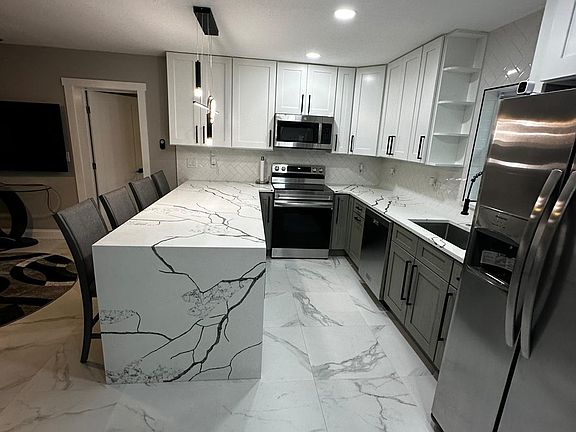3rd image of 1083 Sea Grape Dr