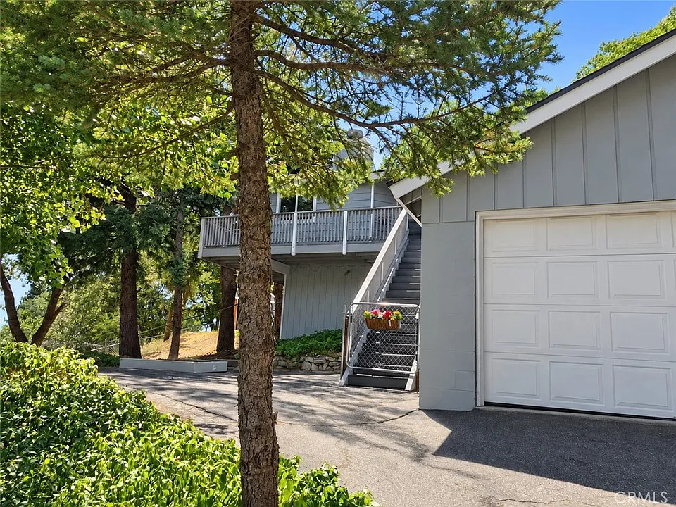 30322 Live Oak Rd