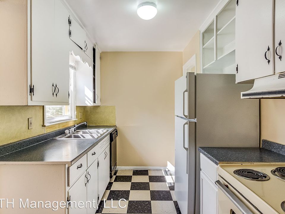 1st image of 545 Spartan Ave
