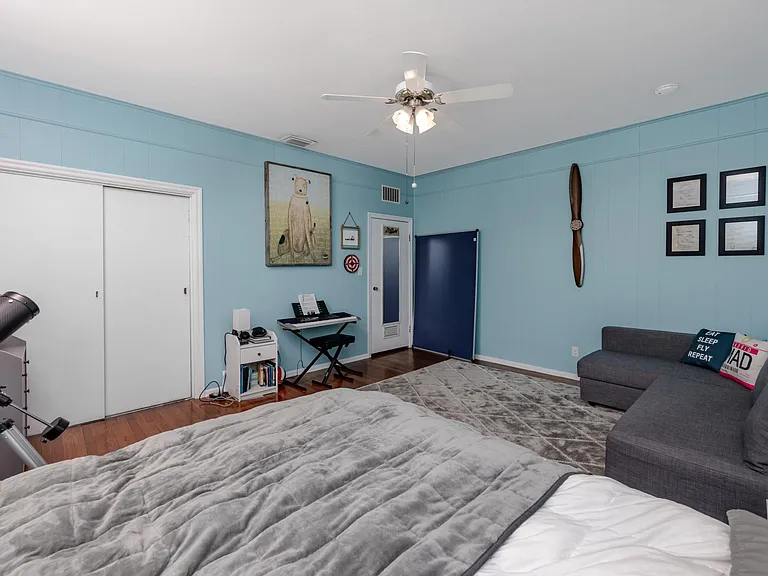 2524 W Leroy St — Photo 13
