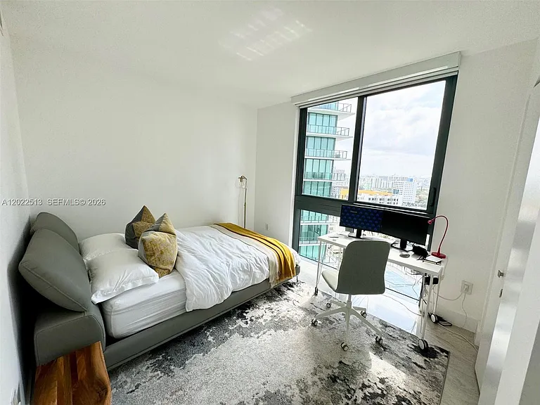 650 NE 32nd St #1901 — Photo 19