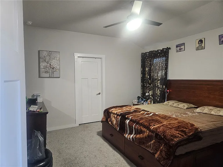 960 Lady Bird Ln — Photo 4