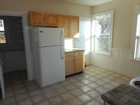2nd image of 12 Rowell St #3