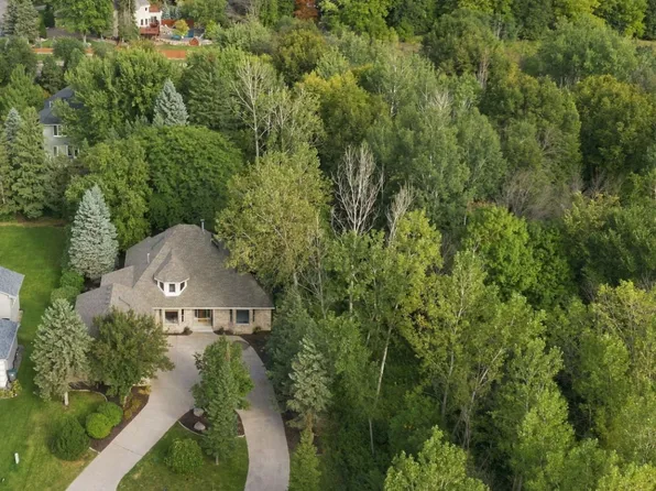 4320 Vinewood Ln N, Plymouth, MN 55442