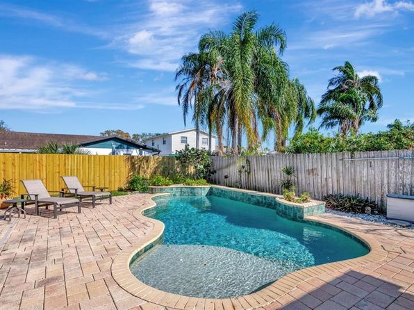 4711 Travertine Dr, Tampa, FL 33615