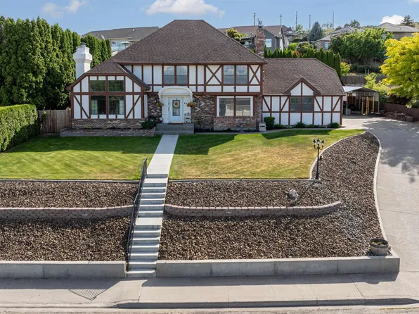 5709 W 26th Ave, Kennewick, WA 99338
