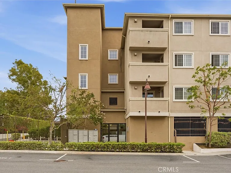 1401 Lomita Blvd #104 — Photo 2