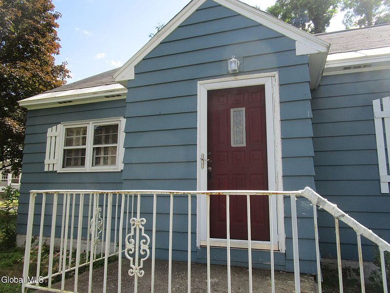 4th image of 16 Knickerbocker Road