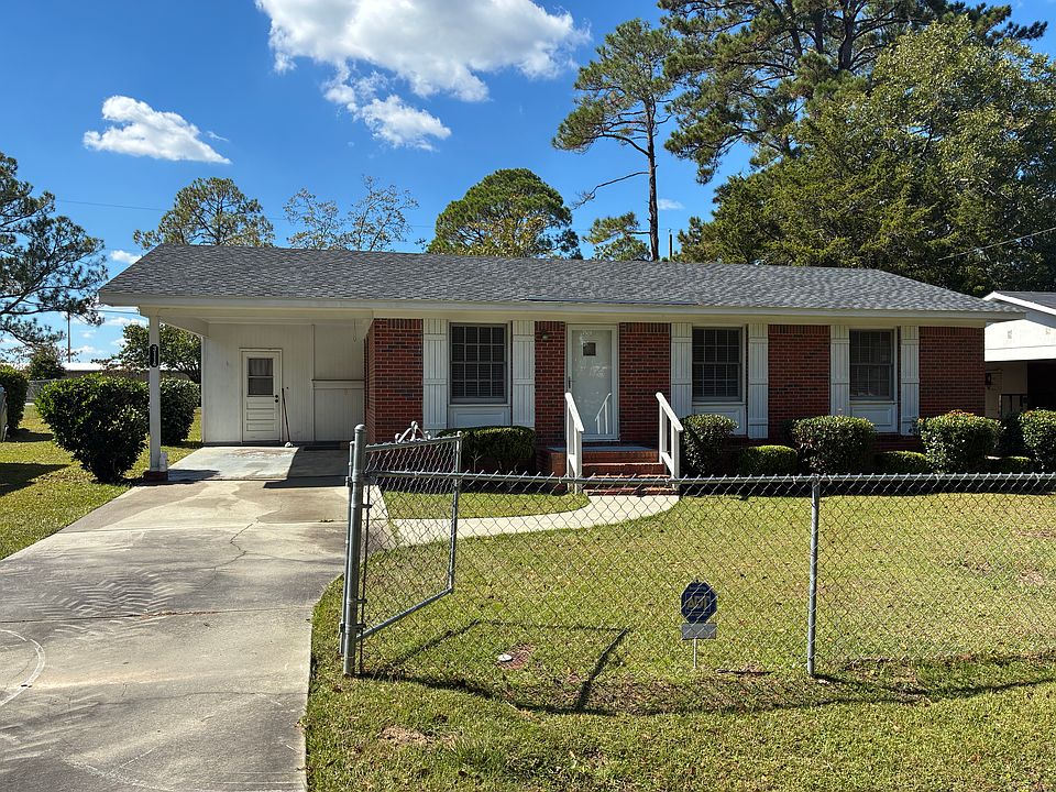 1st image of 3114 King Dr