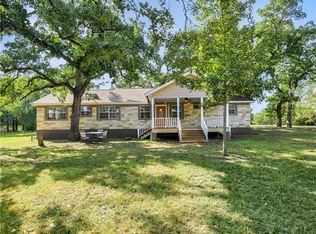 217 Johns Rd, Smithville, TX 78957