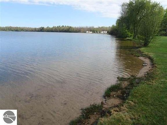 5th image of 716 Spartan Shores Blvd