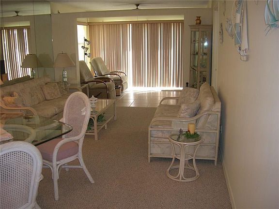 4th image of 870 Lake Orchid Cir Unit 870-108