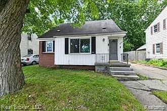 3 bed, 1103 sqft, $1,000 — Photo 1