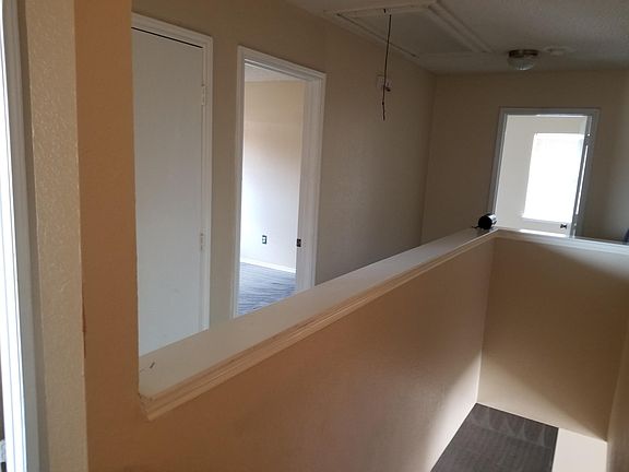 3rd image of 216 Copeland Dr