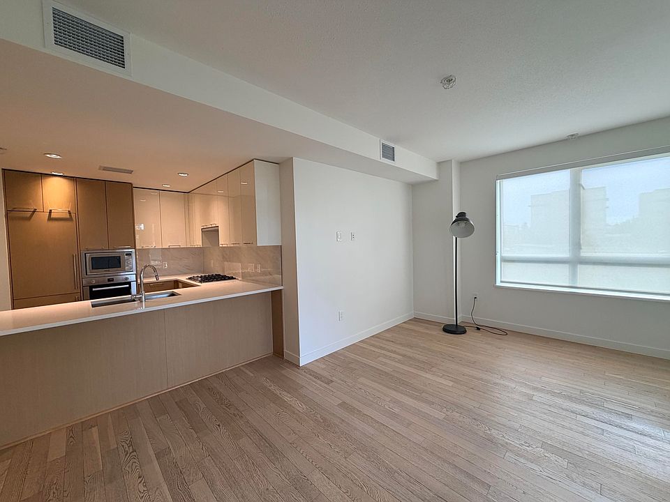 1st image of 4033 May Dr #225